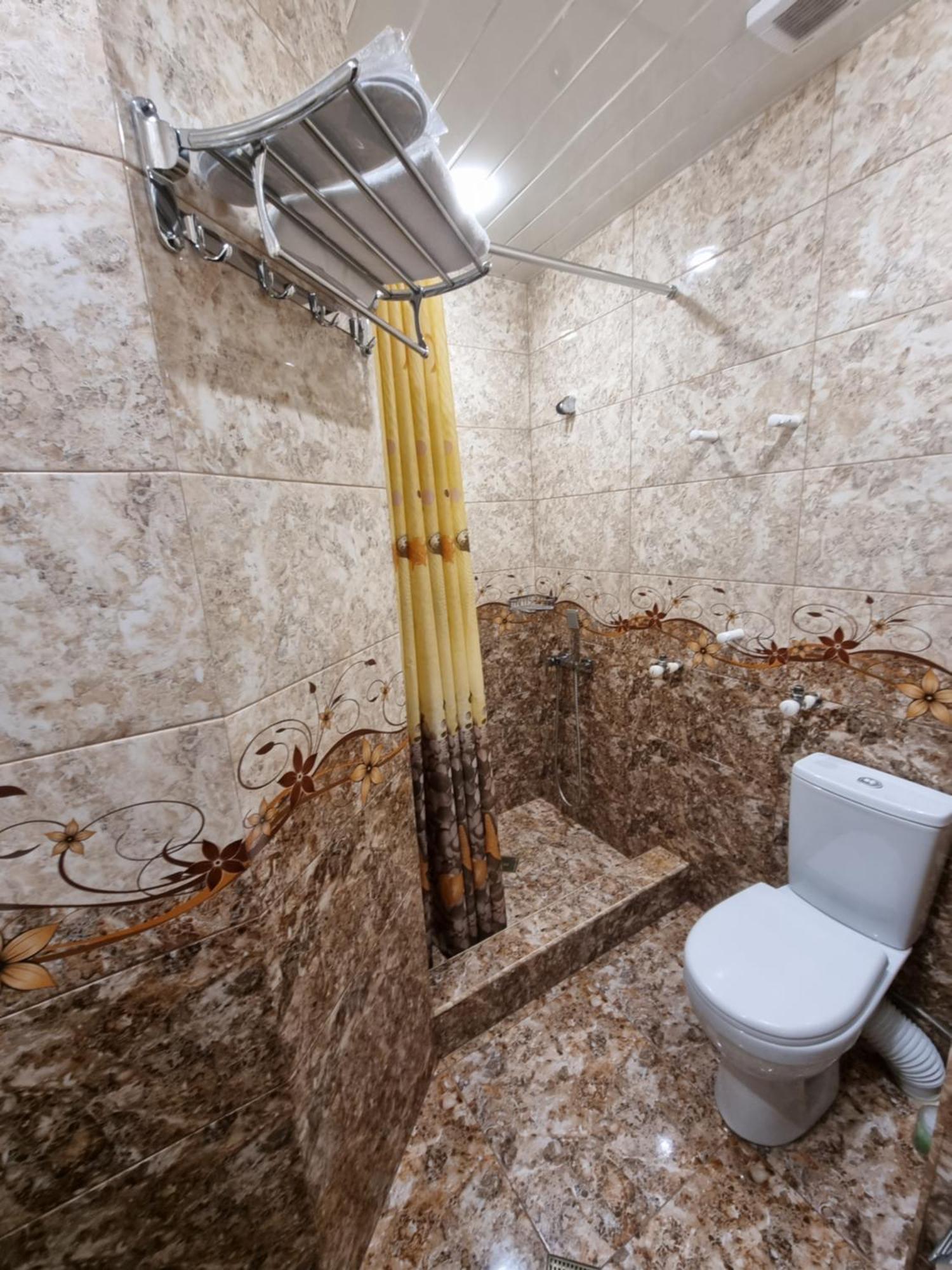 Rubin Hotel ゴリス エクステリア 写真