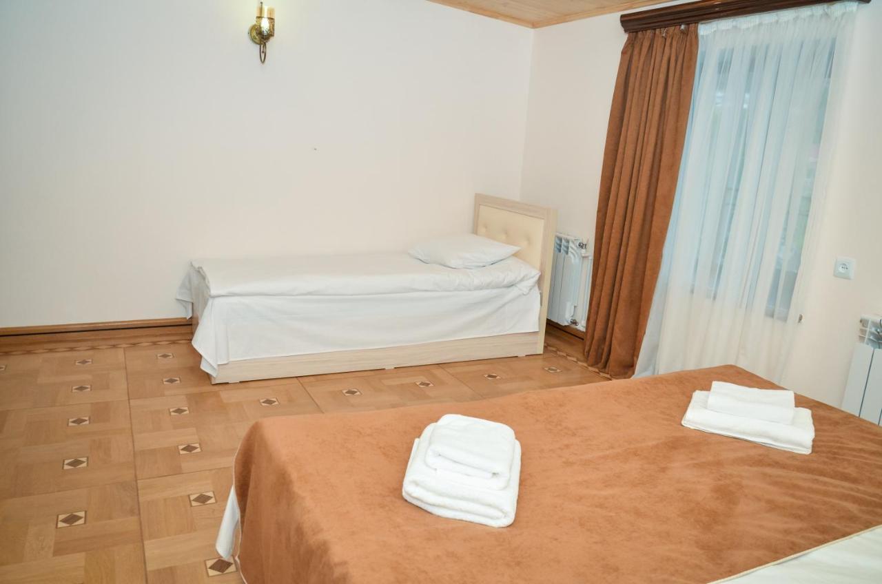 Rubin Hotel ゴリス エクステリア 写真